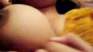 Cute Northindian Aunty's HUGE Boobs