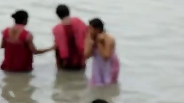 INDIAN - GANGA bathing caught