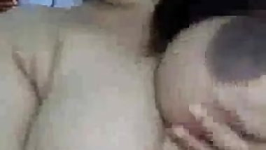 Hot indian girl show big boobs on cam