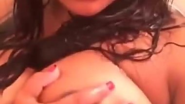 Sri Lankan Teen Girl Boob Showing
