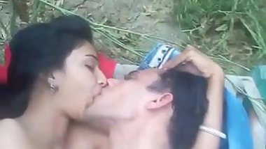 cute girl outdoor sex