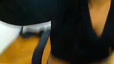 Plumpy Cute Indian hottie masturbates on webcam