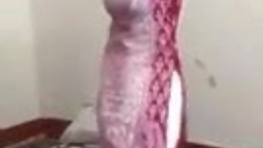 Muslim girl dancing non nude