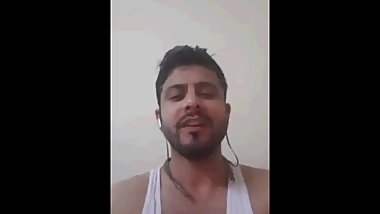 malik saddam pakistanian in dubain live in webcam show her cock