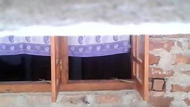 Sri Lankan isolated akka
