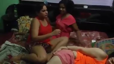 indian-college-lesbian-girls-leaked-video.mp4