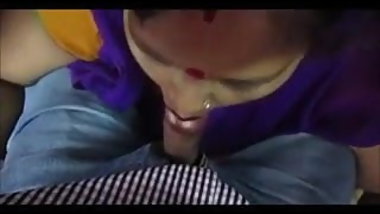 Desi maid deep blowjob to master