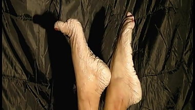 Bianca's wet feet 2014 part 2