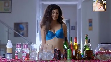 Very Sexy Blue Saari Removing n Kissing Very Very Romantic Sexy