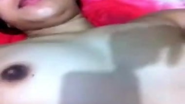 Paki Mature Aunty Making A Video Of Herself Getting Naughty