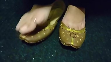 Punjabi Jutti again (traditional indian flats)