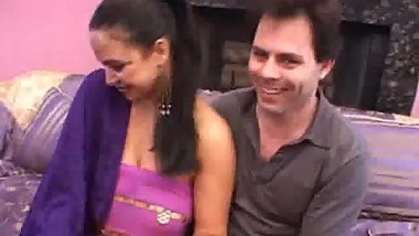Lusty Blowjobs From This Indian Honey