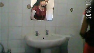 Indian lady bathroom spy