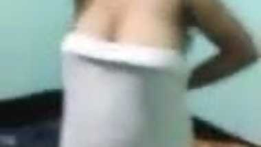 bhabhi bj and bath in towel