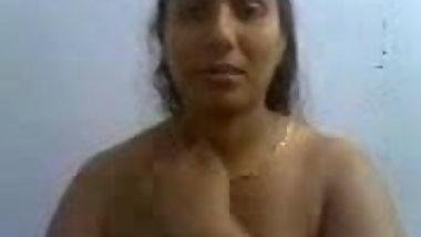 Smart Southindian Busty Mallu Aunty's Boobs and Pussy Show