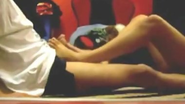 Hot indian chick fingers, blows, rides and gets a facial