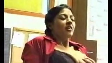 Indian amateur couple enjoying a quickie