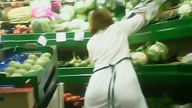 Spying Mom Butt ... Big Ass Chubby Plumper Mature