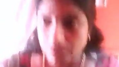 Smart Indian Kerala Aunty Show her HUGE Boobs