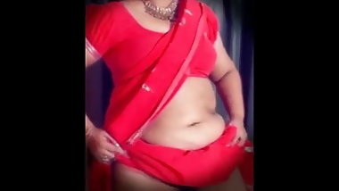 Big pussy Indian strip