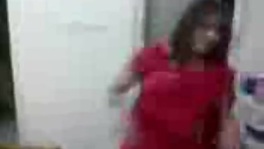 www.roshnidixit.in College Girl on Red Saree sex with BoyFriend at home