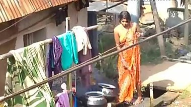 village bhabhi bathing outdoor
