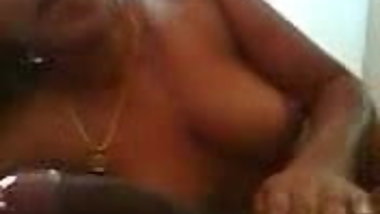 Indian Mallu Girl Giving Head