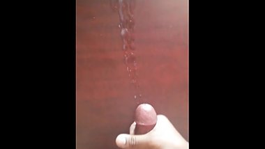 Cum a lot