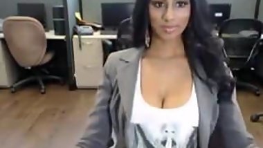Indian Big Tit Beauty Masturbates At The Office