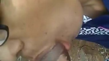 IIT newbie sucking BF in open park