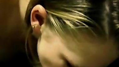 Blondine Kann gut Blasen