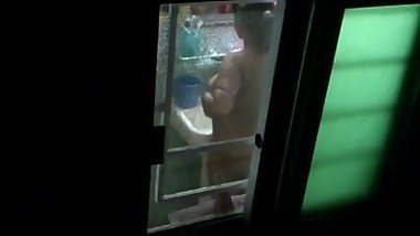 neighbor bathing2