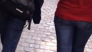 Shivangi swinging Butt in Jeans
