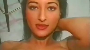 Nadia Nyce gets spunked on