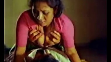 Chandrika enjoys with Husband