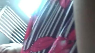 showing my bulge to an aunty,she liked