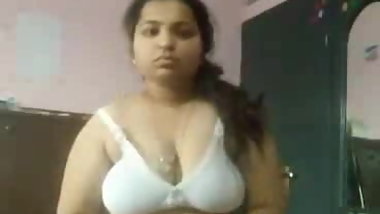 Indian chubby girl Ritika cam show