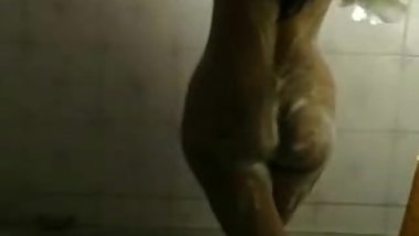 Hot Indian aunty's Bath Scene caught by hidden CAM