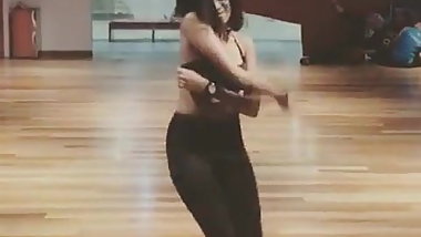 Hot Indian Teen Dancing Non-Nude