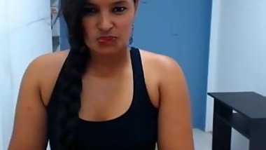 Indian Girl showing her Sexy Big Butt