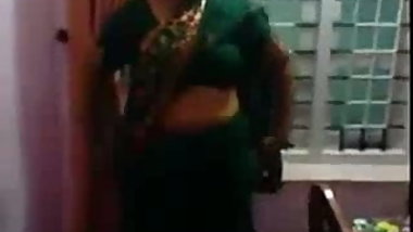 Indian Aunty 1324