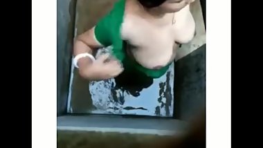 Aunty Opening Blouse Big Boobs Showing