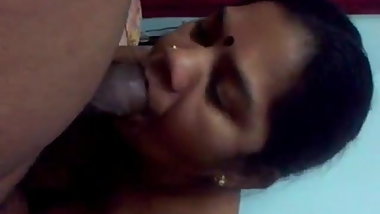 Mature south bhabhi sucking big cock her partner naked