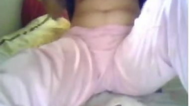 SEXY INDIAN ON WEBCAM TEASING