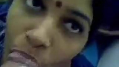 Hot Indian Aunty Suck Big Cock
