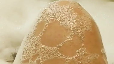 Bathtub