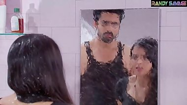 shrenu hot wet navel show
