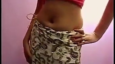 indian beautiful teen college girl sexy dance and belly show