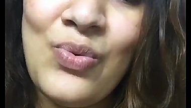 Geetha Madhuri sexy lanja expressions