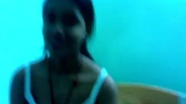 Skinny Indian chick loves to flash